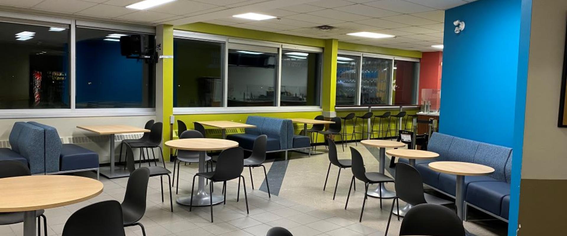 image of airport concession deating area